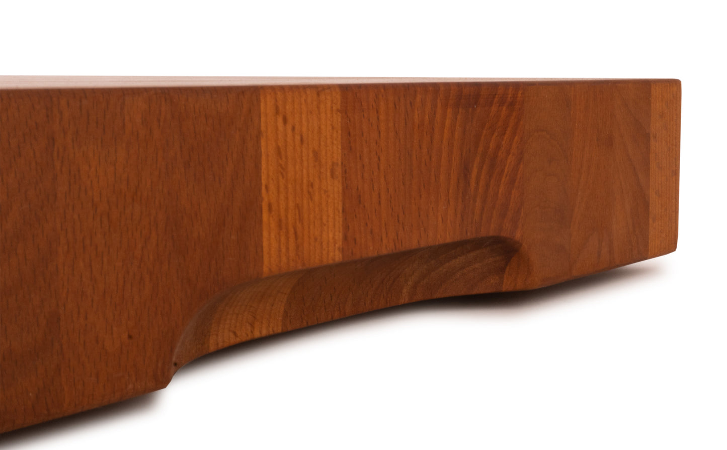 Butcher block with emblem (23.6 x 15.7 x 2.75 inches) made out of thermo treated, end grain beech wood